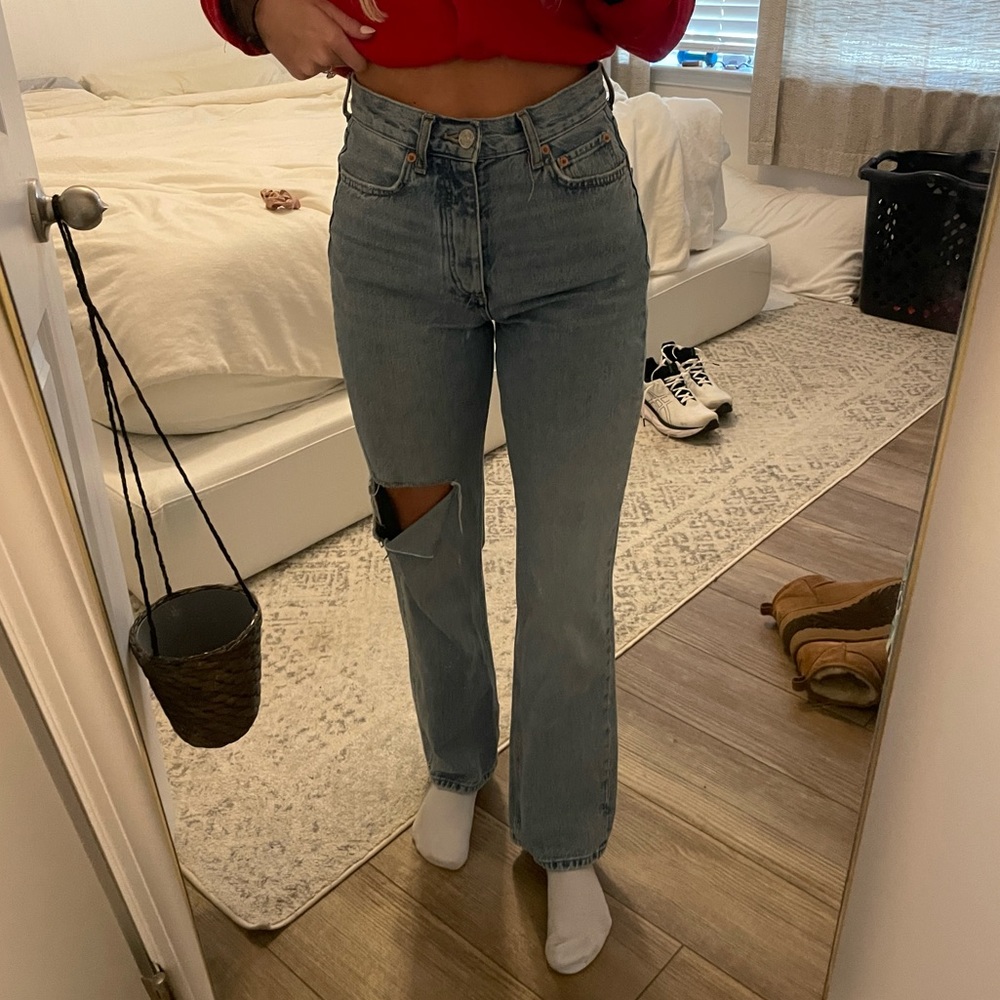 Medium Wash Zara ripped jeans